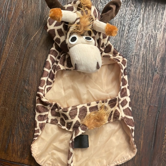 Lot small/med dog clothes gently used - Picture 7 of 11